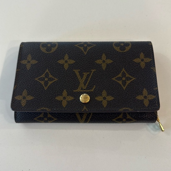 Louis Vuitton Monogram Wallet (MI1913) - Picture 1 of 9